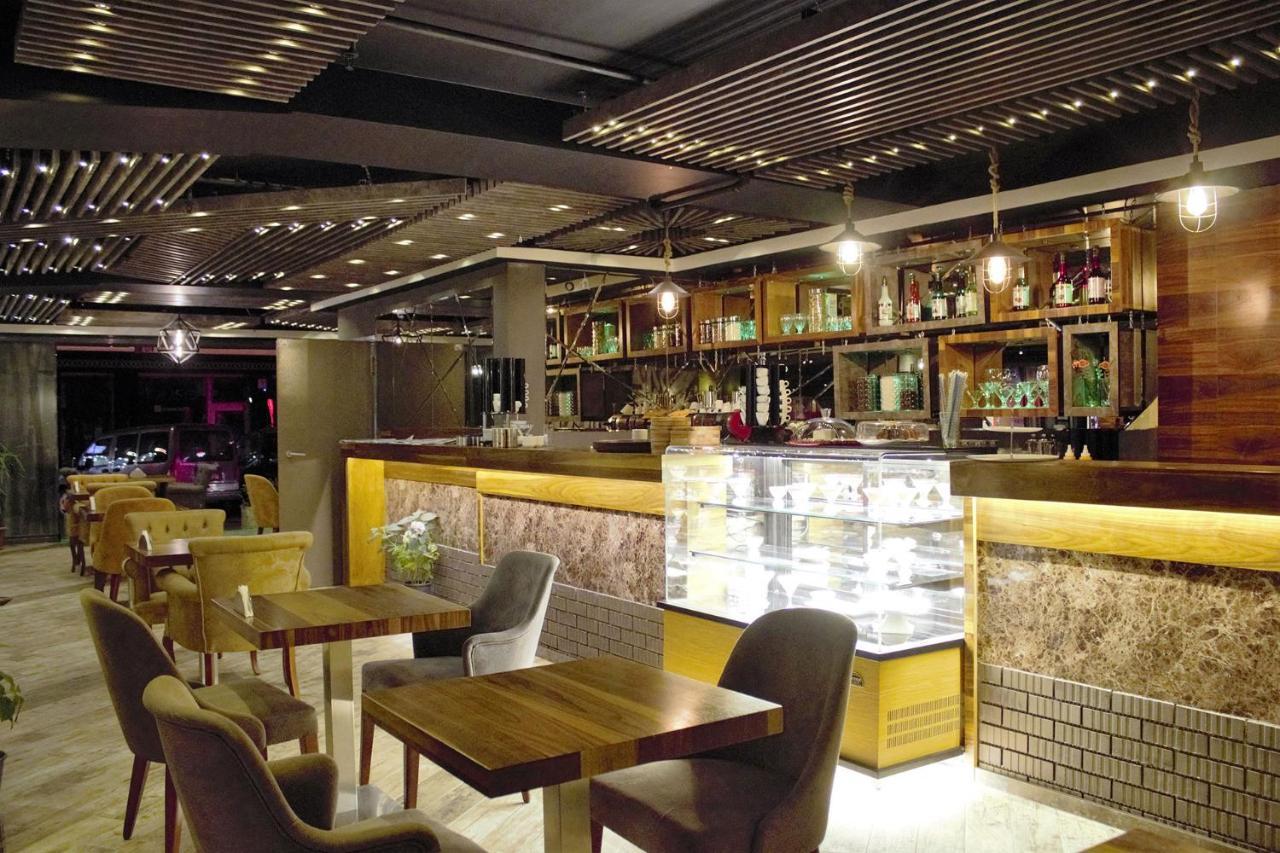 Tuerkeli Otel *